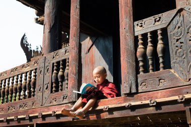Nat Taung Kyaung Monastery clipart