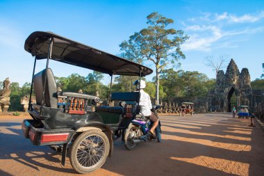 Moto-remorque veya tuk-tuk Siem Reap içinde