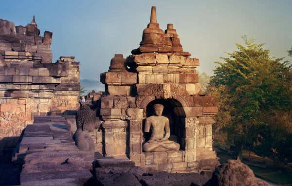 Borobudur Tapınağı'nda Buda heykeli — Stok fotoğraf