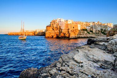 Polignano a Mare, Pulgia, İtalya