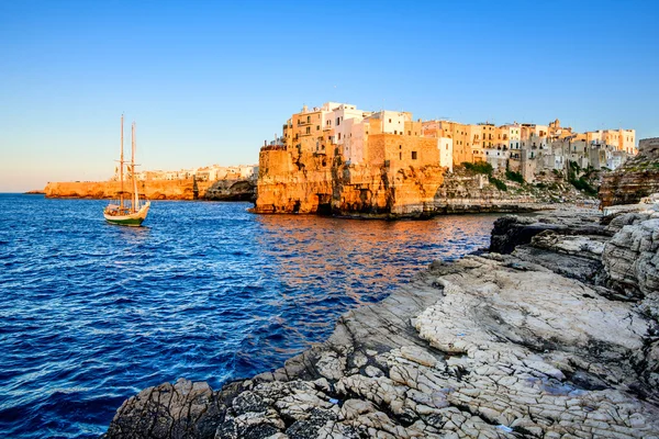 Polignano a Mare, Pulgia, Italy — Stock Photo, Image