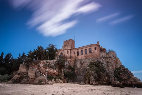 Historiska slott Sao Joao göra Arade i Ferragudo. — Stockfoto