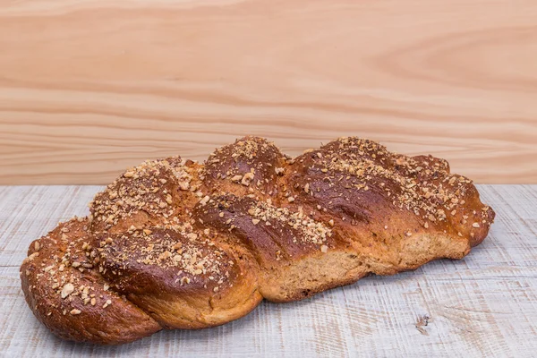 Heerlijke zelfgebakken brood voor de feestdagen. Kerstmis, Nieuwjaar. — Stockfoto