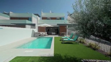 Güneş ışığı, turkuaz yüzme havuzu, güneşlik, güneşlik, açık hava oturma alanı ve yemyeşil bir çimenliği olan çağdaş beyaz bir villayı aydınlatır.