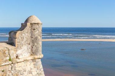 Bay, Ria Formosa. Şehirde Cacela Velha.