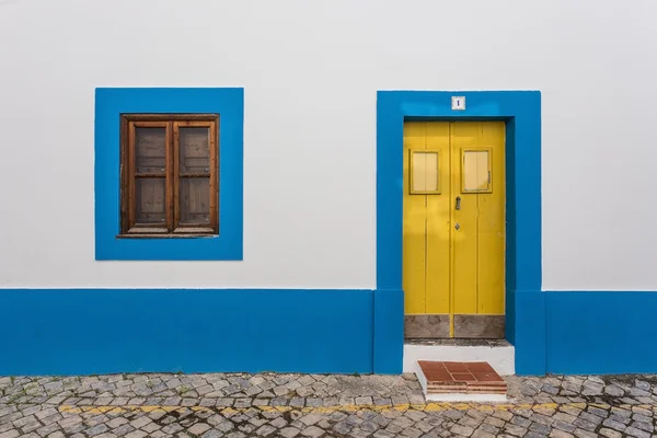 Antique vintage facade of usual Portuguese home. — Stock Photo, Image