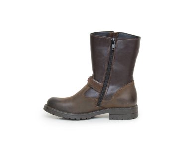 Beyaz arka planda deri çizmeler