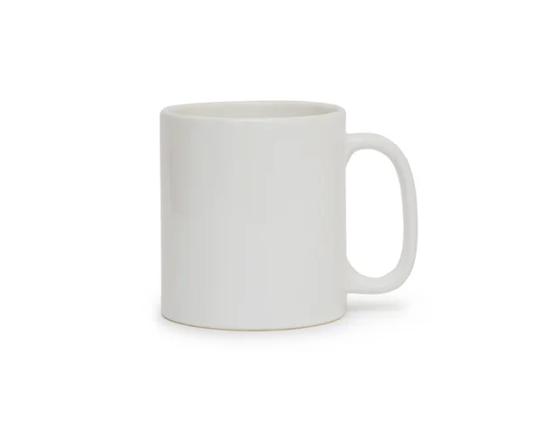 Cană albă de cafea ceramică. Izolat pe un alb — Fotografie, imagine de stoc