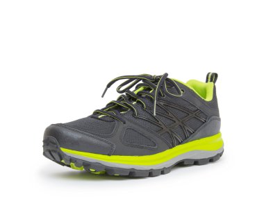 Beyaz arkaplanda izole edilmiş spor ayakkabılar