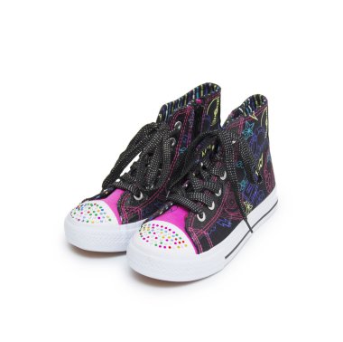 Beyaz arkaplanda izole edilmiş spor ayakkabılar