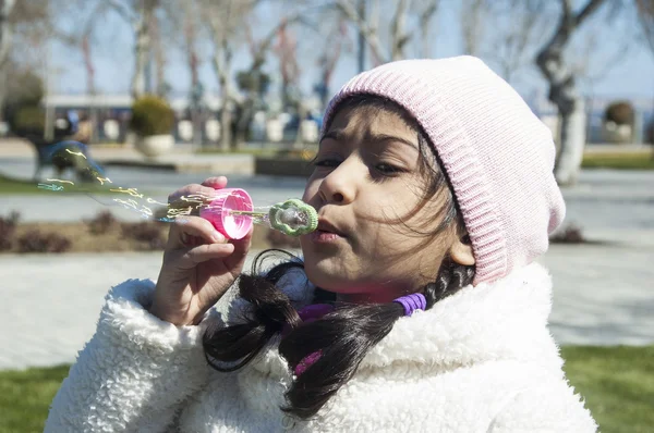 Doce menina ao ar livre — Fotografia de Stock