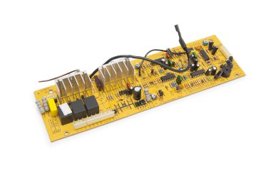 elektronik devre kartı üzerinde beyaz