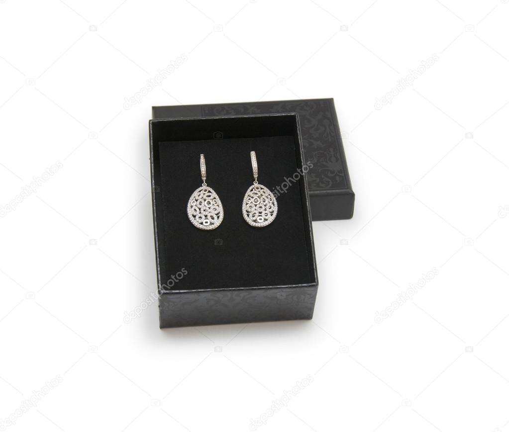Luxury earrings in box