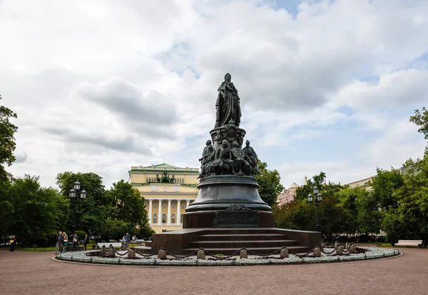 Памятник царице Екатерине и ее любимчикам — стоковое фото