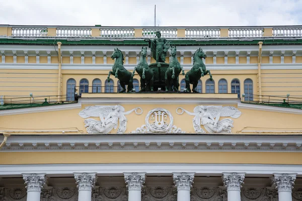 Az épület az alexandriai Színház homlokzata — Stock Fotó