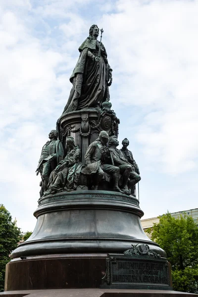 Památník Jekatěrina královna a její oblíbenci — Stock fotografie