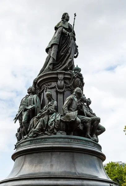 Památník Jekatěrina královna a její oblíbenci — Stock fotografie