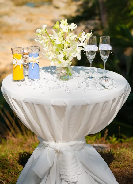 Tropik düğün töreni, aksesuarlar