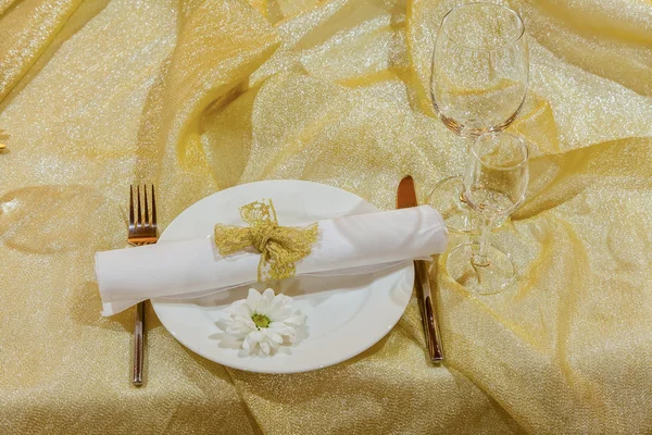 Cloth - gold knife fork glasses napkin — Stock Photo, Image