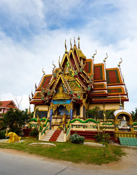 Kirándulás templom Wat Plai Laem a a Samui szigetén — Stock Fotó