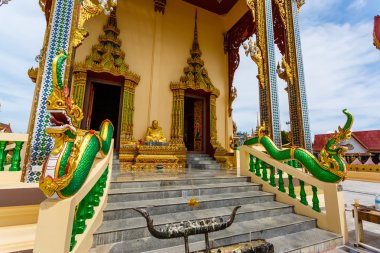 Gezi için Tapınak, Wat Plai Laem Samui adasının üzerinde