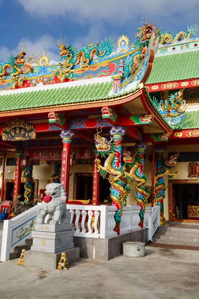 Excursión al templo chino en Chalong —  Fotos de Stock