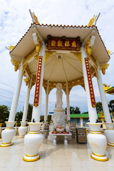 Viering van het Chinese Nieuwjaar in de tempel Saphan Hin — Stockfoto