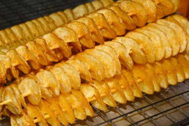 Geleneksel Tayland yemeği - yağda kızartılmış patates 