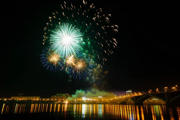 Ünnepi tűzijáték "győzelem napja" — Stock Fotó