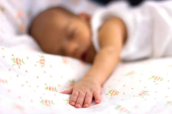Bambina Addormentata Mano Neonato Molto Dolce Calmo Neonato — Foto Stock