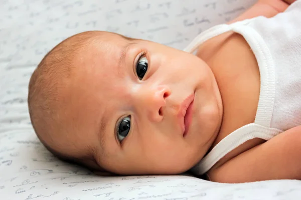 Ritratto Bambino Carino Primo Piano Dolce Piccolo Bambino Guarda Alla — Foto Stock