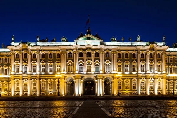 Palácio de Inverno, Museu Hermitage em São Petersburgo — Fotografia de Stock