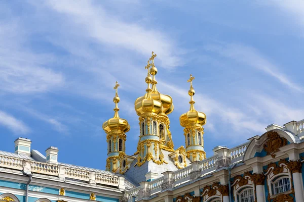 A residência de verão dos czares em Peterhof — Fotografia de Stock