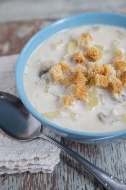 kremalı mantar çorbası