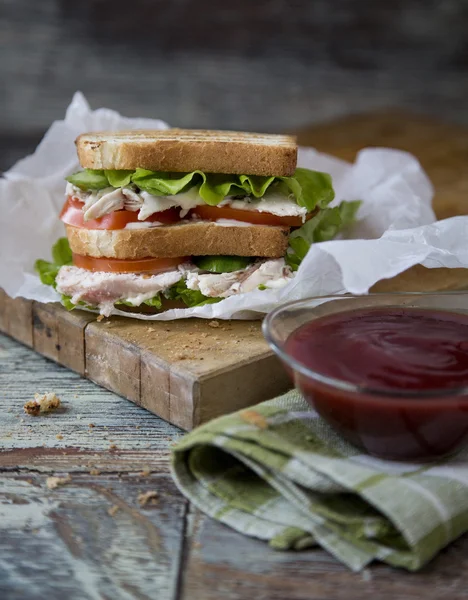 Csirke Club Sandwich-régi fa — Stock Fotó