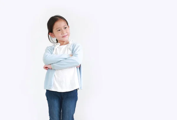 Confiante Inteligente Asiático Menina Cruzou Braços Com Feliz Rosto Sorrindo — Fotografia de Stock