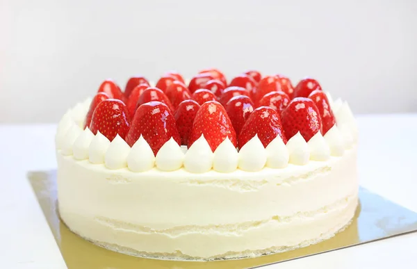 Finom Epres Torta Asztalon — Stock Fotó