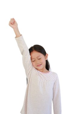 Asyalı küçük kız kendini beyazların izole geçmişine bırakıyor.