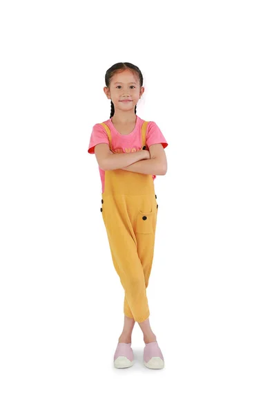 Sorrindo Menina Asiática Criança Cruzou Braços Pernas Olhando Câmera Isolada — Fotografia de Stock