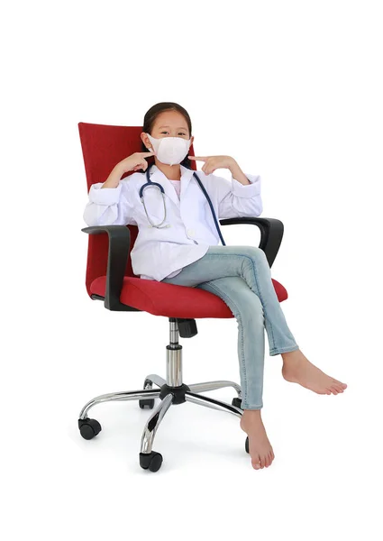 Asian Little Girl Child White Doctor Gown Protective Mask Pointing — Stockfoto