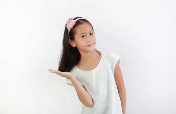 Jolie Petite Fille Asiatique Enfant Avec Main Tenant Longs Cheveux — Photo