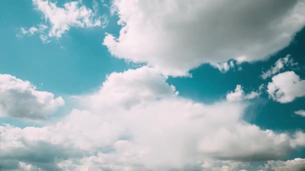 Ciel nuageux avec nuages moelleux. Contexte naturel. 4K, Time-lapse, Timelapse, Time-lapse — Video