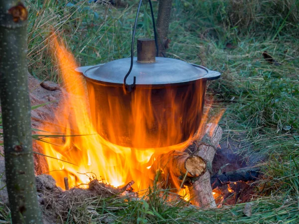 Cooking Meal Campfire Metal Vessels Canoeing Excursion — Stock Photo, Image