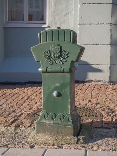 Bergen Noruega Febrero 2017 Hidrante Verde Decorativo Calle Bergen — Foto de Stock