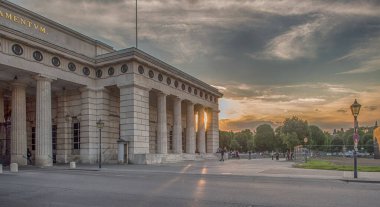 Viyana, Avusturya - 23 Mayıs 2017: Burgtor (Heldentor) Gate, Neue Hofburg, Viyana 'daki Hofburg İmparatorluk Sarayı' na geçit