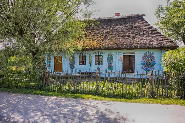 Zalipie Polônia Maio 2017 Casa Madeira Colorida Quintal Felicia Curylowa — Fotografia de Stock