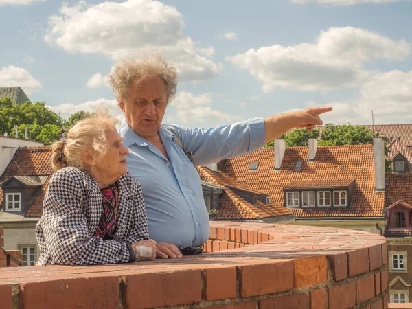 Portrait Elderly Couple Walk Barbacan Warsaw — Stock Photo, Image