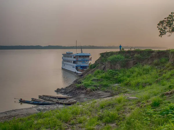 Caballococha Peru Sep 2017 Cargo Boat Port Amazon River Low — Stock Photo, Image