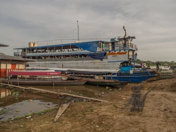 Caballococha Perú Diciembre 2017 Barco Carga Puerto Sobre Río Amazonas — Foto de Stock
