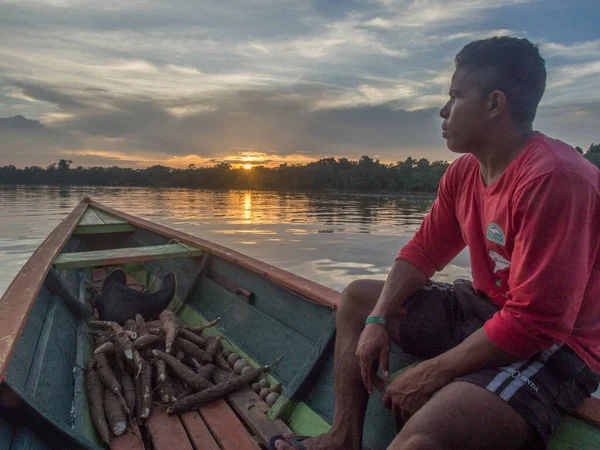 Jungle Brazil Dec 2017 Portrait Man Red Skin Sitting Boat — Foto de Stock